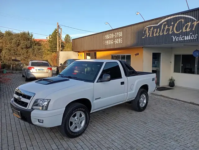 Carro Chevrolet S10 Cabine Simples 2011 S10 Advantage 4x2 2.4 (Flex) (Cab Simples)