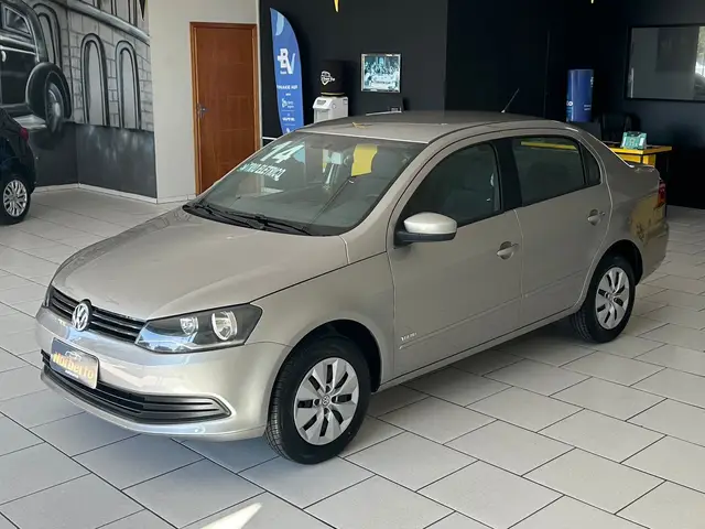 Carro Volkswagen Voyage 2014 1.0 TEC (Flex)