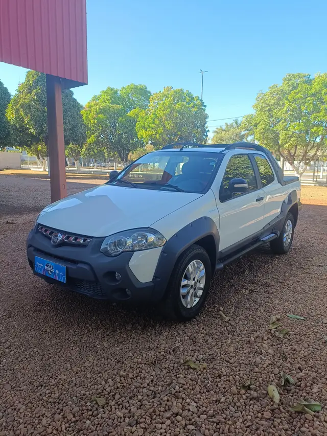 Carro Fiat Strada 2013 Adventure 1.8 16V (Flex) (Cabine Dupla)