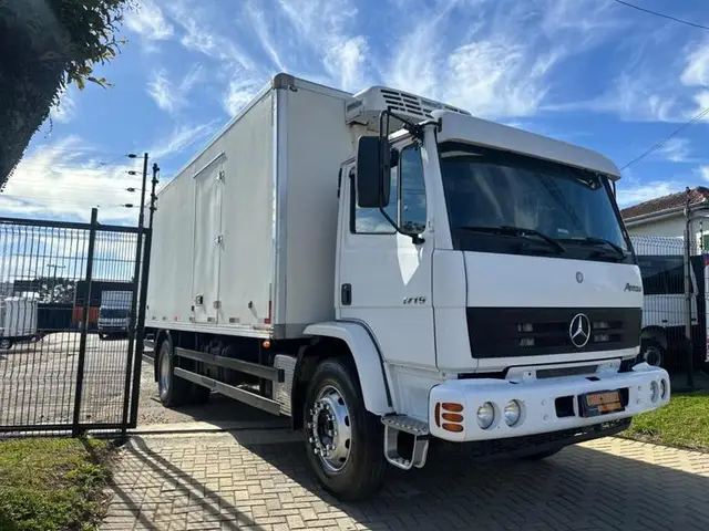 Caminhão Mercedes-Benz Atron 2014 1319