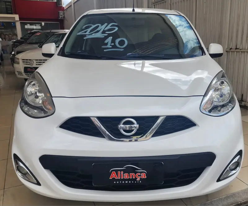 Nissan March 1.0 12V SV (Flex)