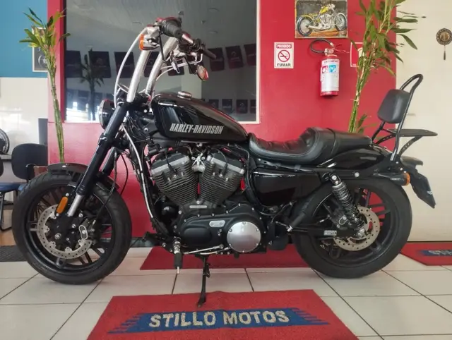 Carro Harley-Davidson Sportster 1200 2017 Roadster