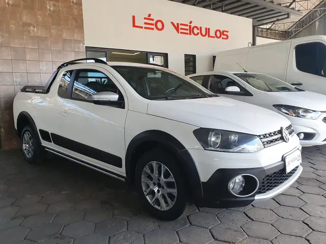 Carro Volkswagen Saveiro 2015 Cross 1.6 16v MSI CE (Flex)