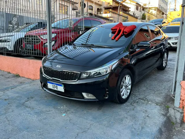 Carro Kia Cerato 2017 SX 1.6 (Aut) (Flex)