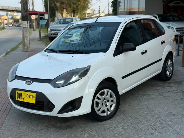 Carro Ford Fiesta Sedan 2013 1.0 (Flex)