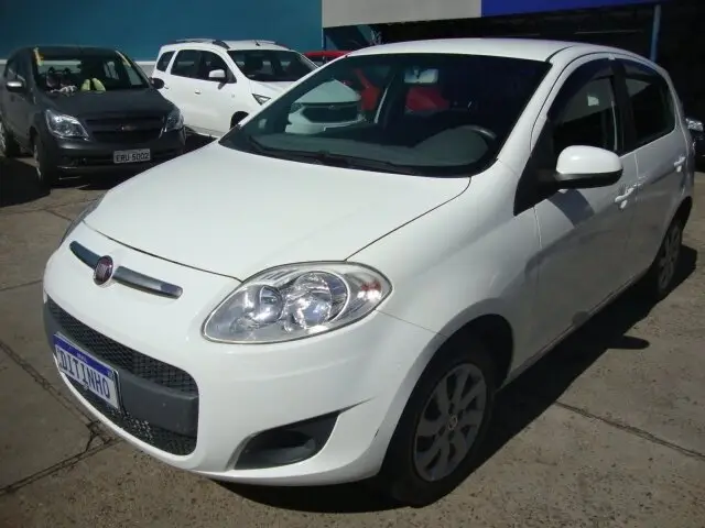 Carro Fiat Palio 2013 Attractive 1.0 8V (Flex)