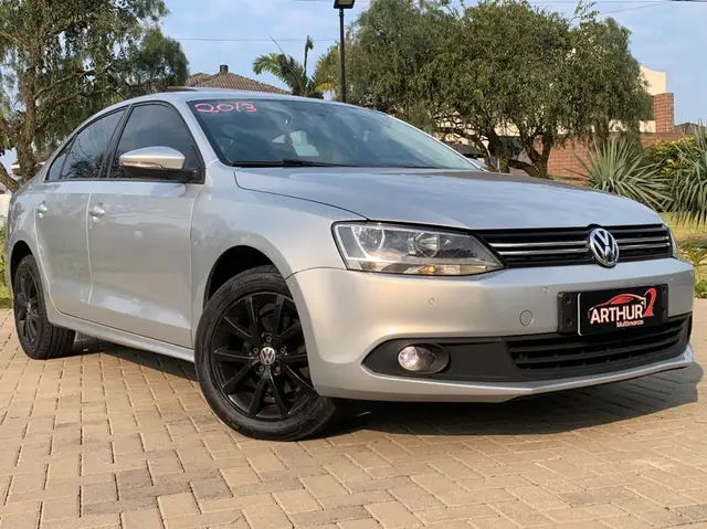 Carro Volkswagen Jetta 2013 2.0 Comfortline (Flex)