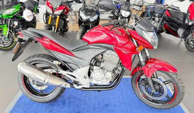 Moto Honda CB 300R 2013 Standard