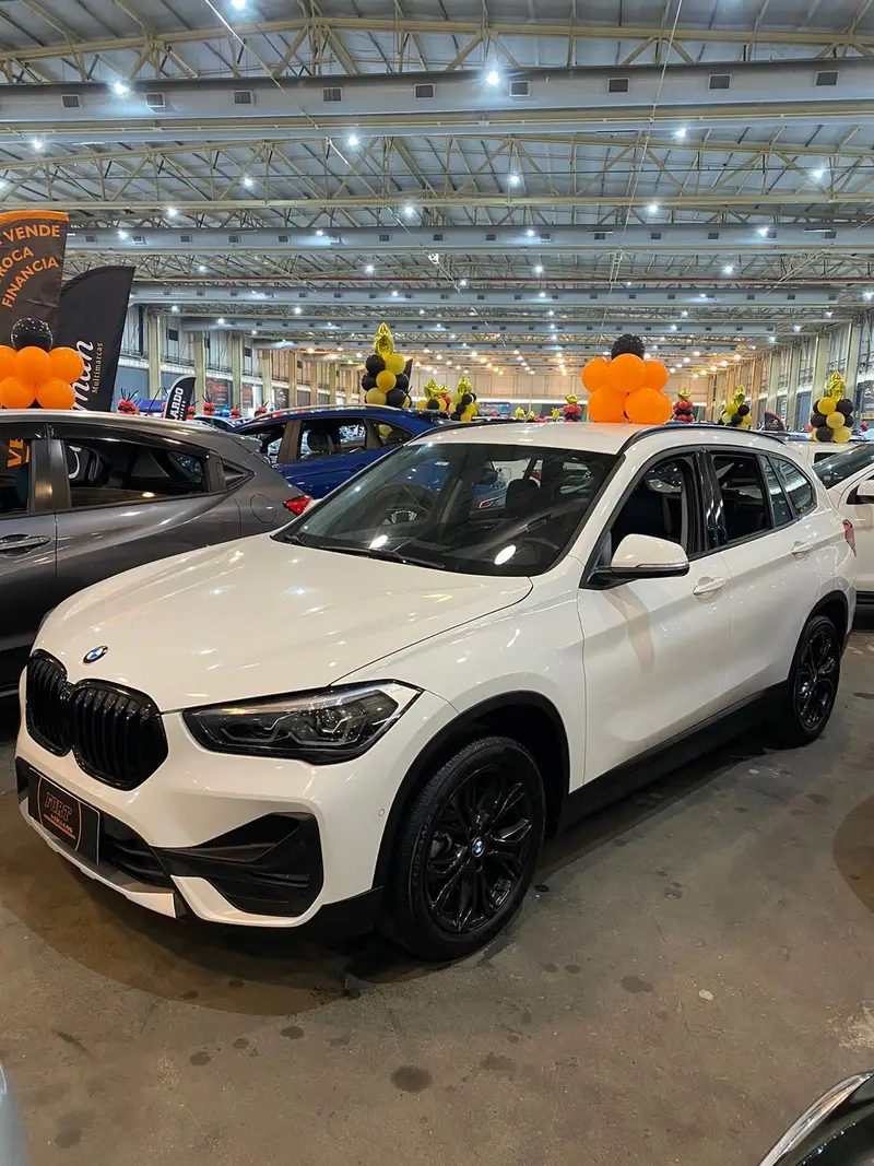 BMW X1 sDrive20i 2.0 Turbo (Aut.)