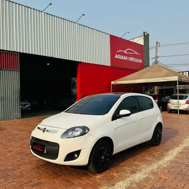 Carro Fiat Palio 2015 Attractive 1.0 Evo (Flex)