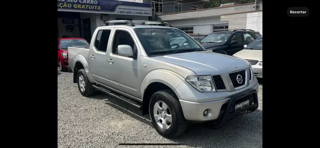 Carro Nissan Frontier 2010 LE 4x4 2.5 16V (cab. dupla)