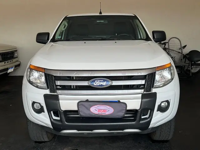 Carro Ford Ranger Cabine Simples 2015 XLS 2.5 16V 4x2 CS Flex