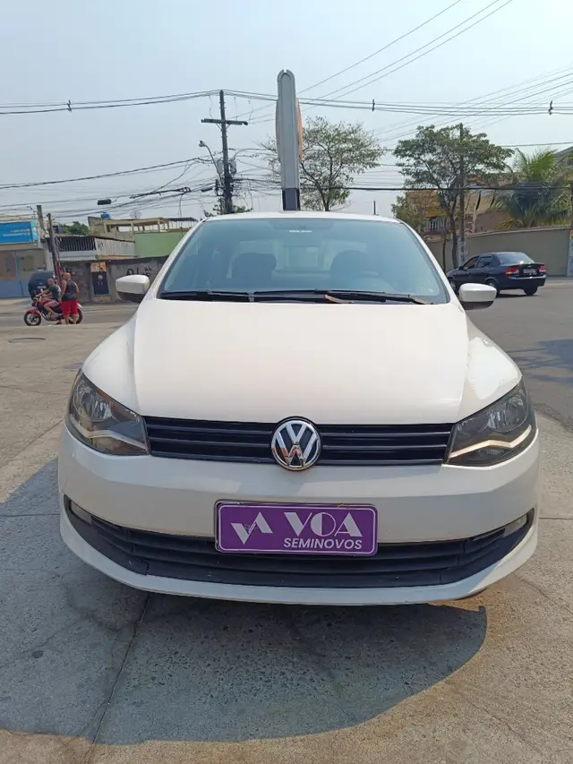 Carro Volkswagen Voyage 2014 1.6 VHT (Flex)