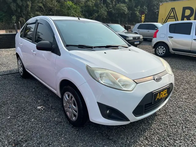 Carro Ford New Fiesta Sedan 2013 SE 1.6 (Flex)
