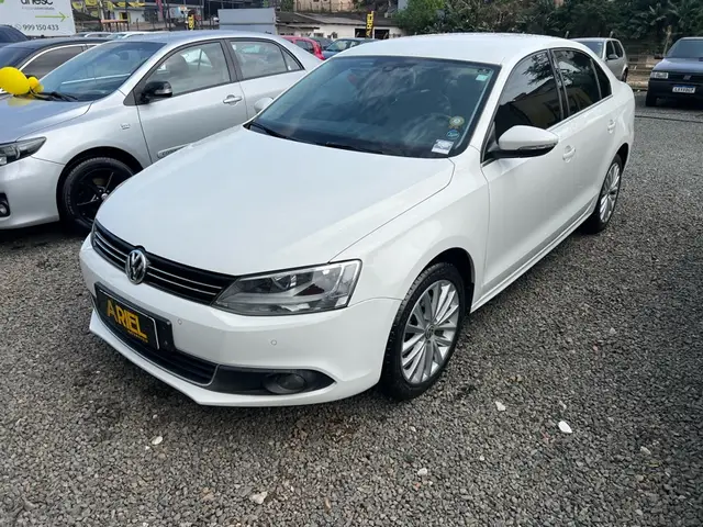 Carro Volkswagen Jetta 2013 2.0 Comfortline (Flex)