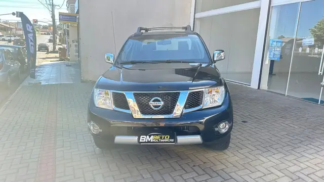 Carro Nissan Frontier 2014 2.5 TD CD 4x4 SL (Aut)