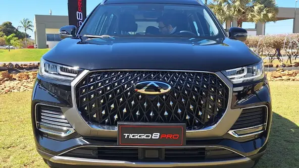 SUV de sete lugares foi apresentado recentemente com visual da versão híbrida plug-in