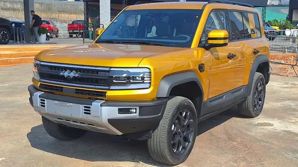 SUV lembra o Land Rover Defender na proposta, mas entrega elementos que chamam a atenção