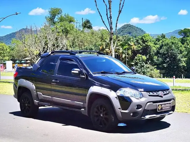 Carro Fiat Strada 2014 Adventure 1.8 16V (Flex) (Cabine Dupla)