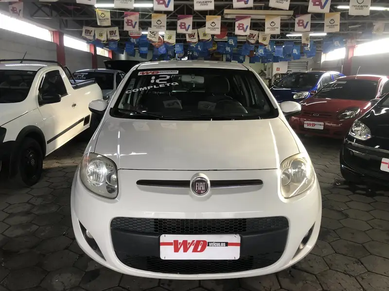 Fiat Palio Attractive 1.0 8V (Flex)