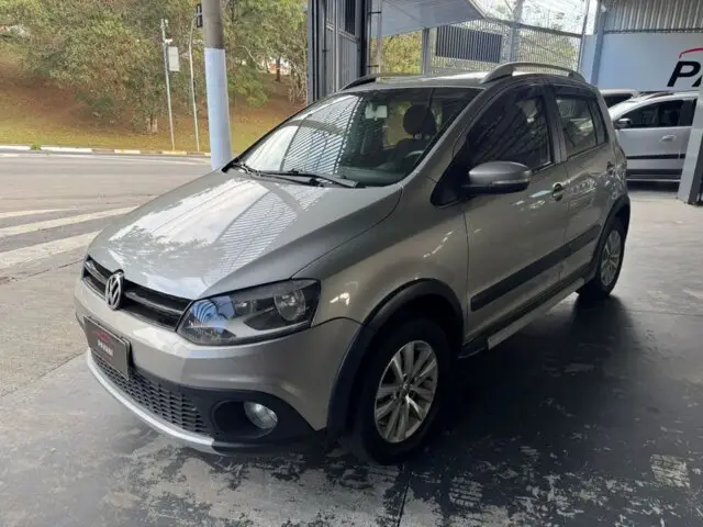 Carro Volkswagen CrossFox 2013 1.6 VHT (Flex)