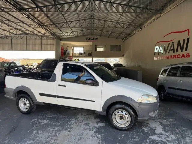 Carro Fiat Strada 2013 Working 1.4 (Flex)