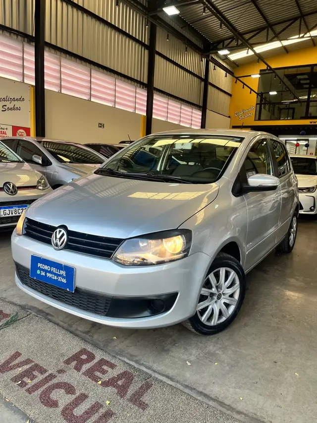 Carro Volkswagen Fox 2013 1.0 VHT (Flex) 4p