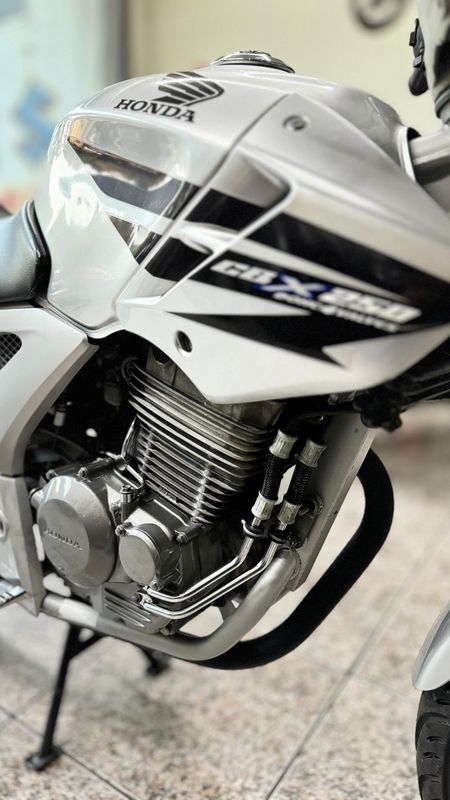 CBX 250 Twister