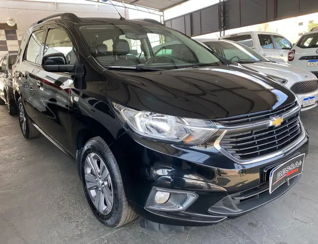 Carro Chevrolet Spin 2023 Premier 1.8 (Aut.)