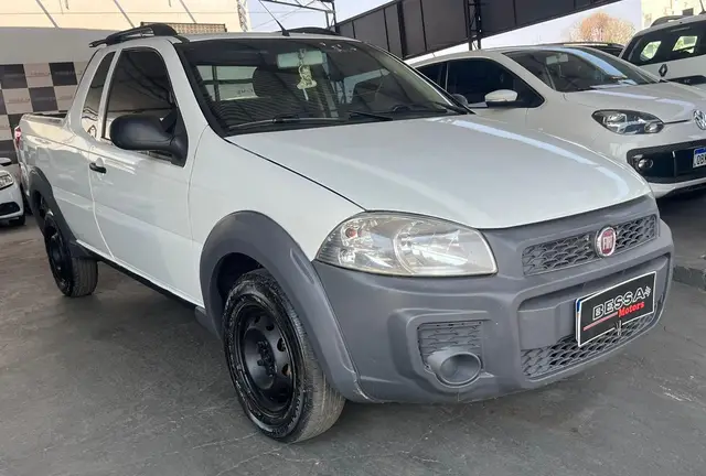 Carro Fiat Strada 2016 Working 1.4 (Flex) (Cabine Estendida)