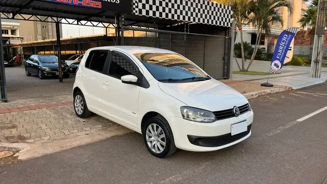 Carro Volkswagen Fox 2013 1.6 VHT (Flex)