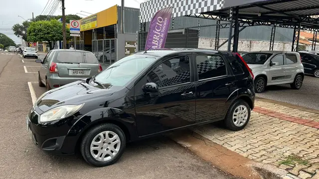 Carro Ford Fiesta Hatch 2014 S Plus 1.0 RoCam (Flex)