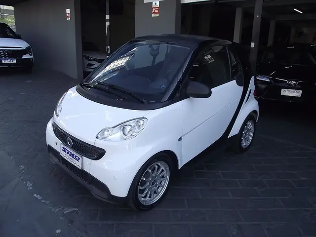 Carro Smart Fortwo Coupe 2014 fortwo 1.0 MHD Coupé