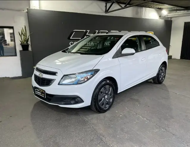 Carro Chevrolet Onix 2014 1.0 LS SPE/4