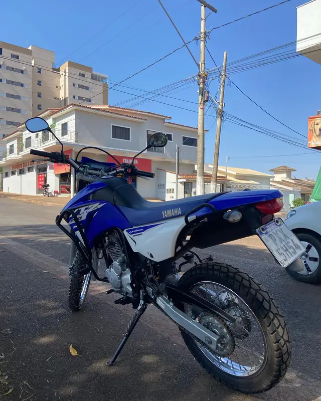Carro Yamaha XTZ 250 Lander 2016 XTZ 250 LANDER 249cc/LANDER BLUEFLEX/ABS