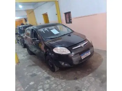 Fiat Palio Attractive 1.0 8V (Flex)