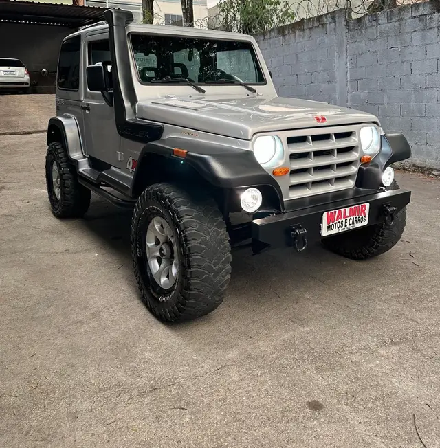 Carro Troller T4 2005 4x4 2.8 Turbo (teto lona)
