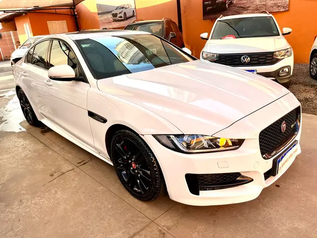 Carro Jaguar XE 2018 2.0 R-Sport 250