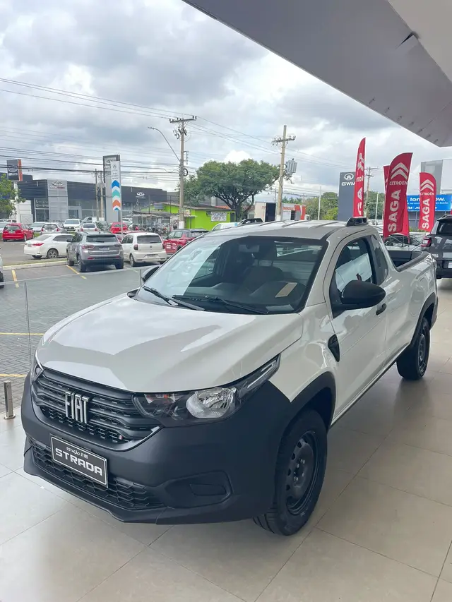 Carro Fiat Strada 2025 Endurance 1.3 Flex 8V CS