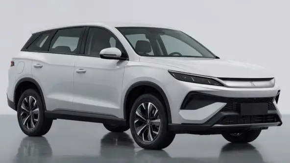 Lançado em julho por aqui, o BYD Song Pro irá ganhar novo visual e novo sistema motor na China