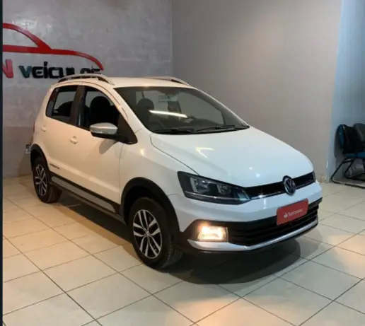 Carro Volkswagen CrossFox 2015 1.6 16v MSI (Flex)