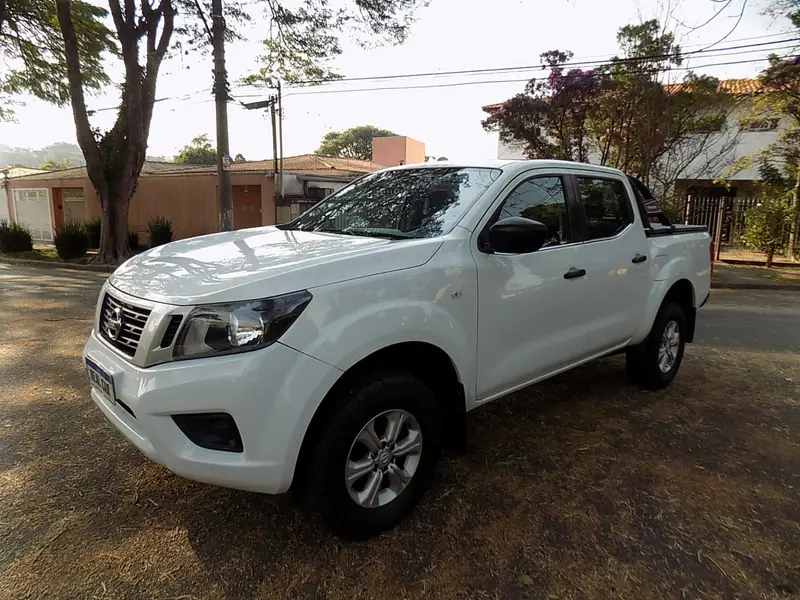 Nissan Frontier 2.3 TB CD S 4x4 Diesel Mec
