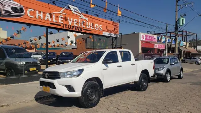 Carro Toyota Hilux Cabine Dupla 2017 Hilux 2.8 TDI STD CD 4x4
