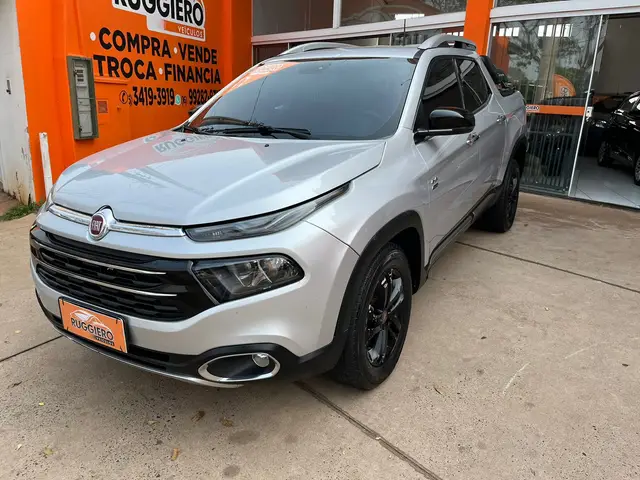 Carro Fiat Toro 2017 Volcano 2.0 diesel AT9 4x4