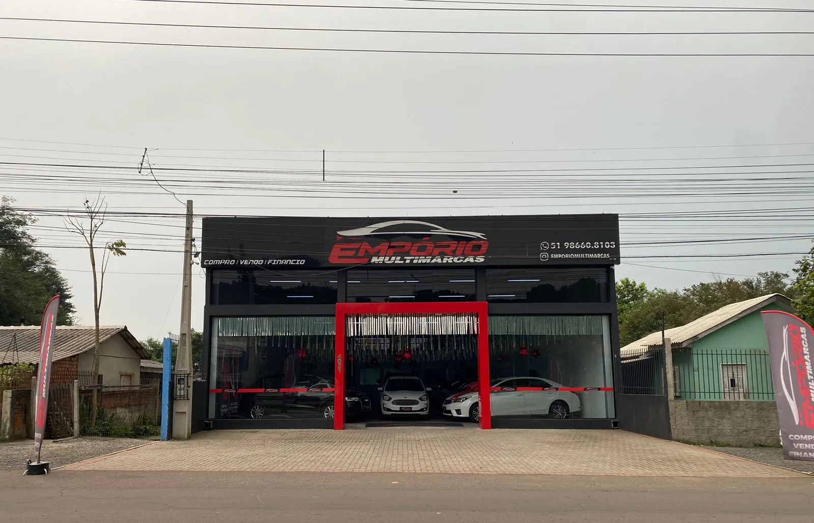 Fachada da loja Veículos à venda em EMPORIO MULTIMARCAS LTDA - São Leopoldo - RS | Mobiauto