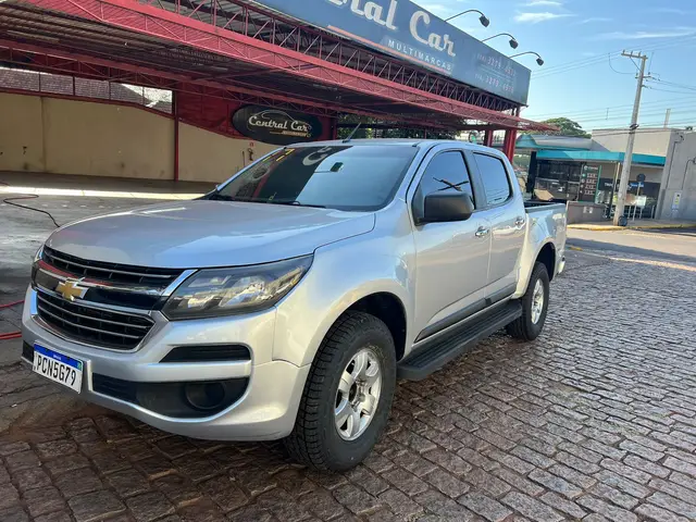 Carro Chevrolet S10 Cabine Simples 2017 S10 2.8 CTDi Chassi Cabine LS 4WD