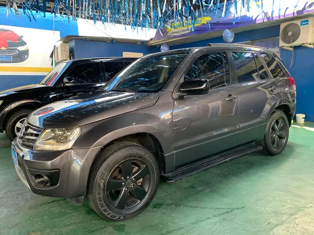 Carro Suzuki Grand Vitara 2010 4x4 2.0 16V