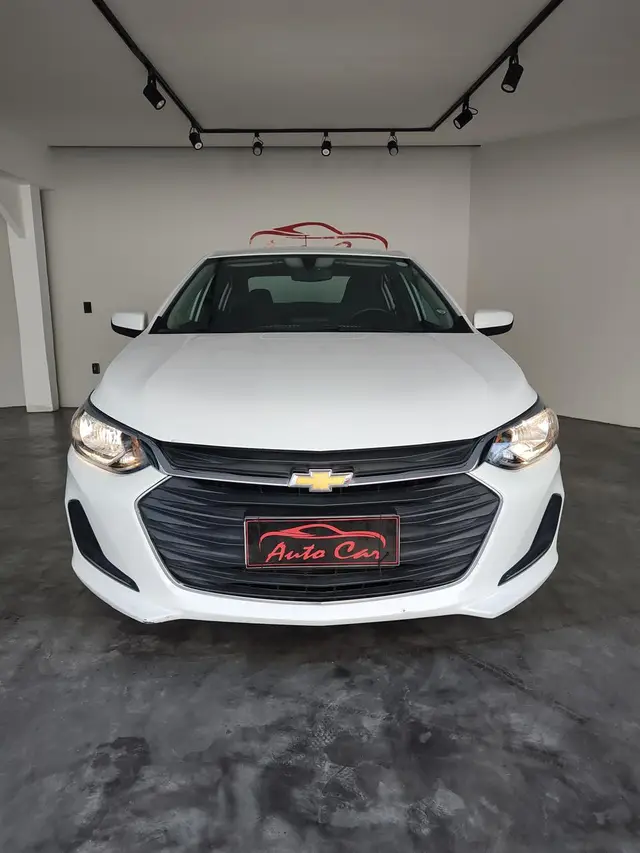 Carro Chevrolet Onix Plus 2023 LT 1.0
