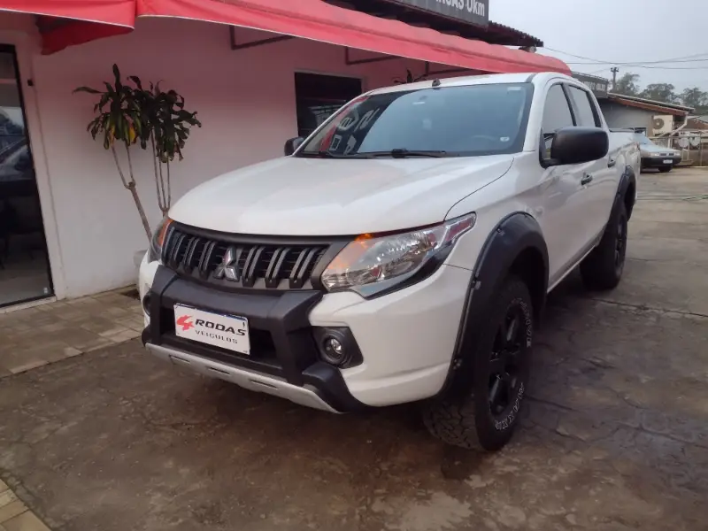 Mitsubishi L200 Triton Sport GL 2.4 DID-H 4x4 (Aut)