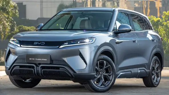 Com a promessa de bater de frente com os SUVs compactos, será que o BYD Yuan Pro tem o necessário?